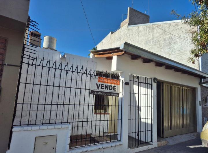 Casa · 96m² · 4 Ambientes · 1 Cochera