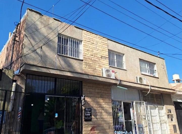 Edificio · 196m²