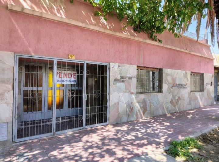 Casa · 106m² · 6 Ambientes · 1 Cochera