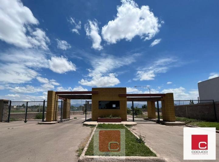 Terreno · 377m²