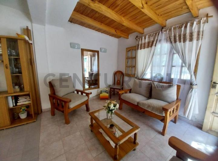 Casa · 110m² · 5 Ambientes · 2 Cocheras