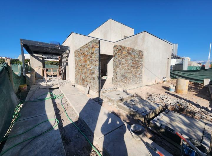 Casa · 170m² · 3 Dormitorios · 2 Cocheras