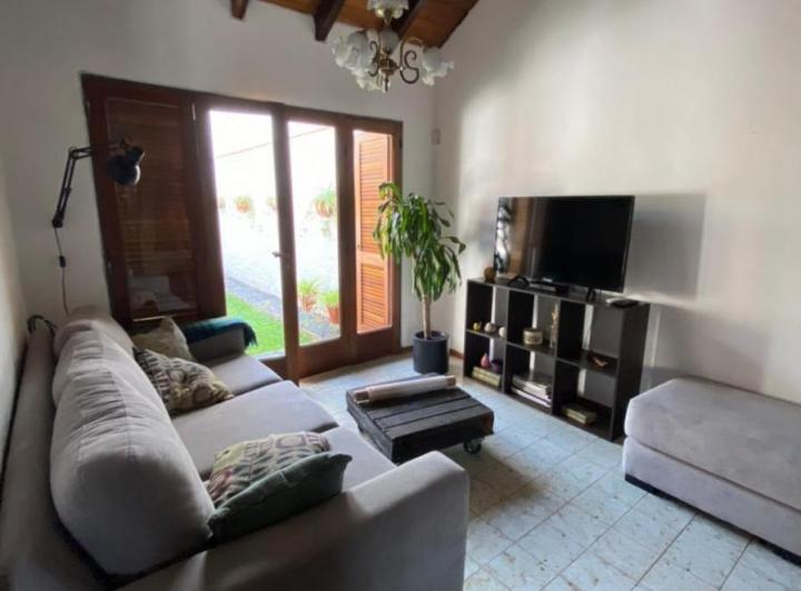 Casa · 170m² · 6 Ambientes · 1 Cochera