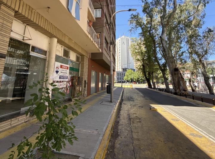 Local comercial · 96m²
