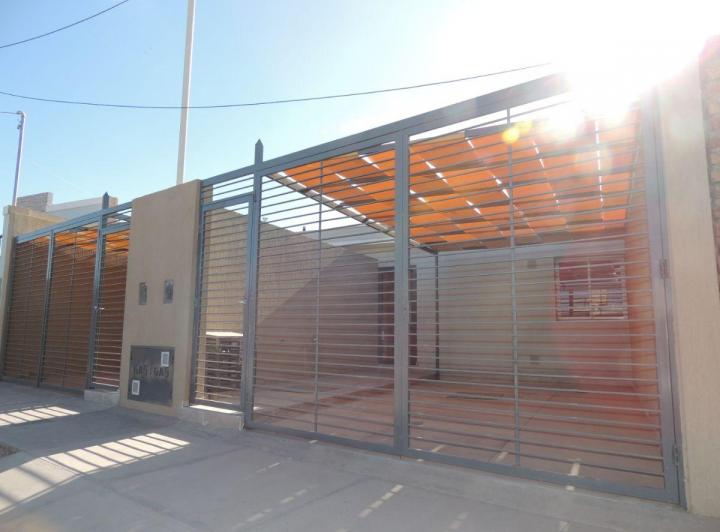 Casa · 50m² · 2 Ambientes · 1 Cochera