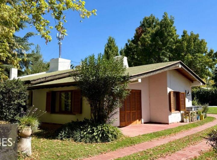 Casa · 277m² · 6 Ambientes