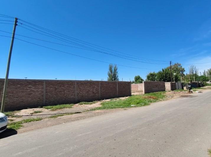 Terreno · 2560m²