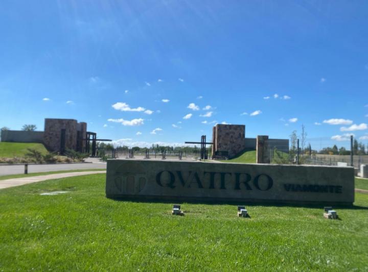 Terreno · 607m²
