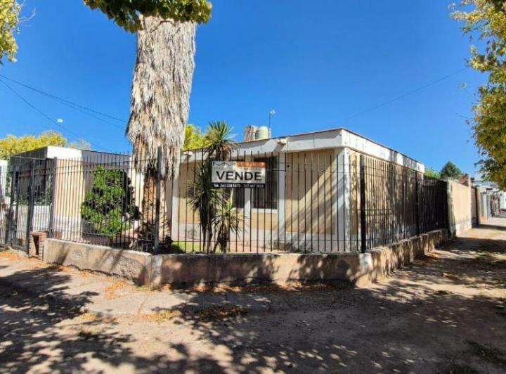 Casa · 150m² · 4 Ambientes · 2 Cocheras