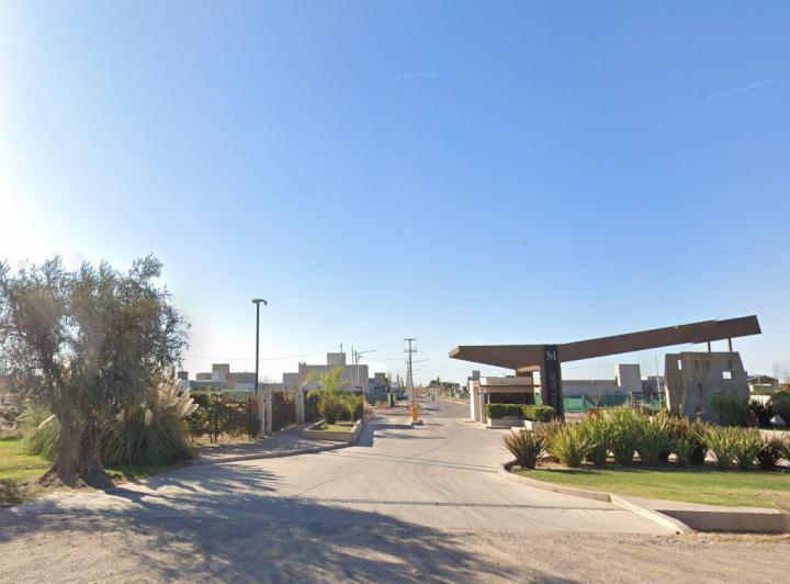 Casa · 259m² · 6 Ambientes · 2 Cocheras