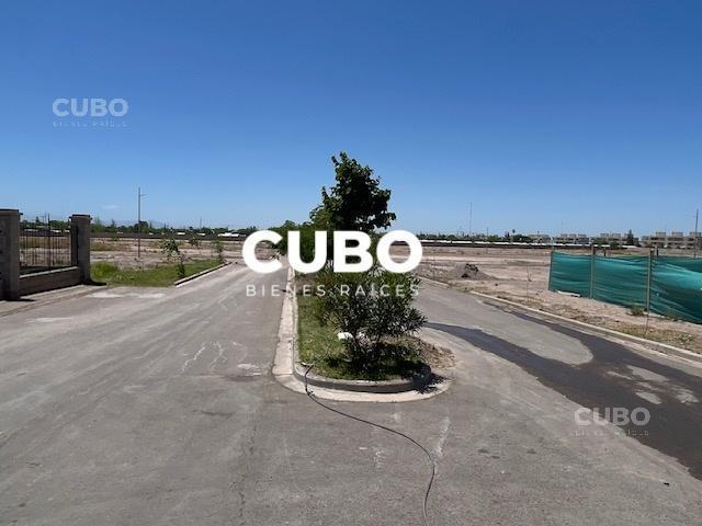 Terreno · 307m²