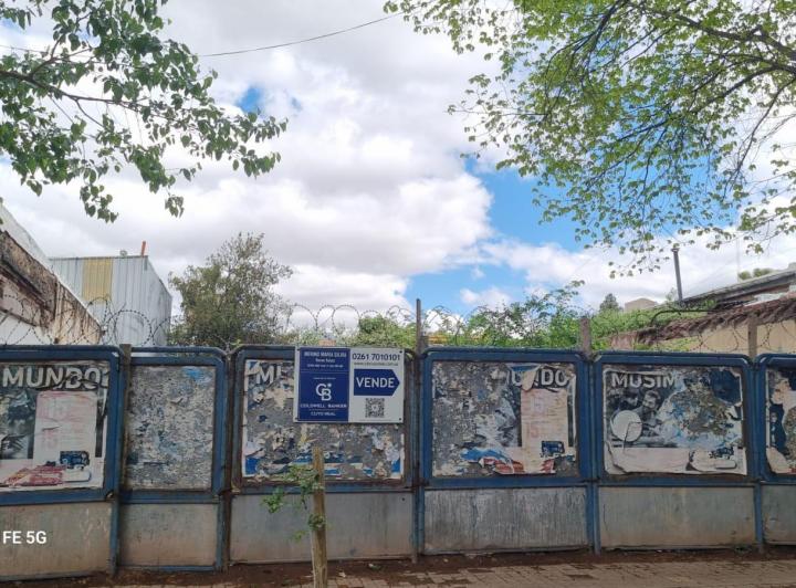 Terreno · 282m²
