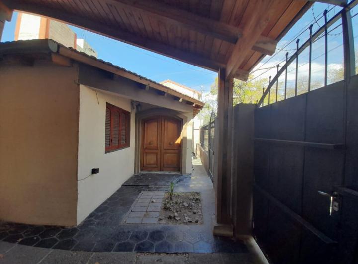 Casa · 262m² · 5 Ambientes · 2 Cocheras