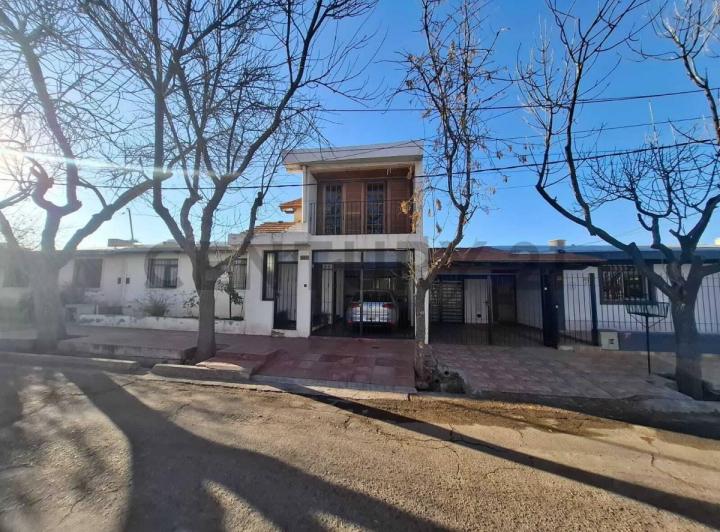 Oficina comercial · 190m² · 9 Ambientes · 1 Cochera