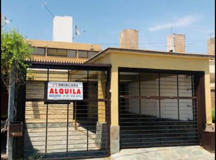 Casa · 200m² · 7 Ambientes · 2 Cocheras
