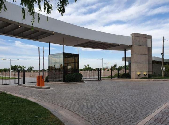 Terreno · 300m²