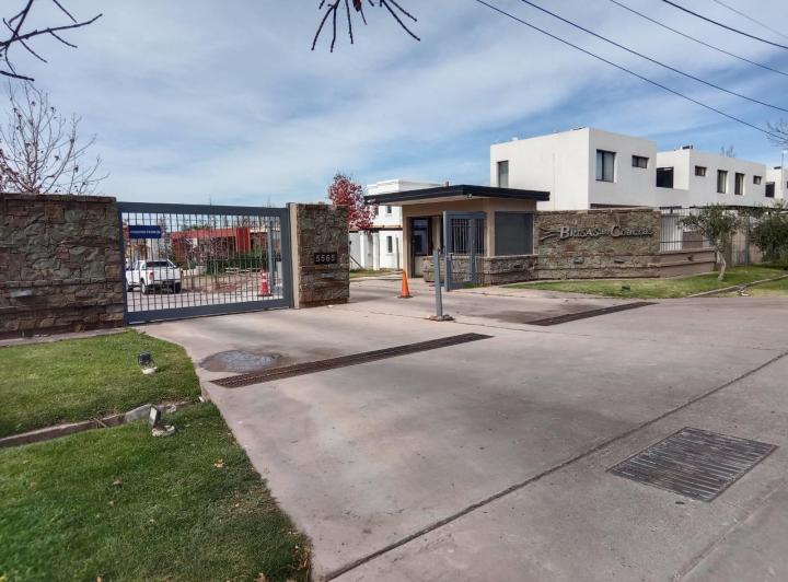 Terreno · 824m²