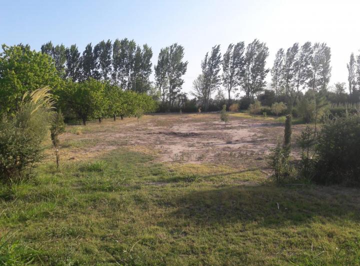Terreno · 2100m²
