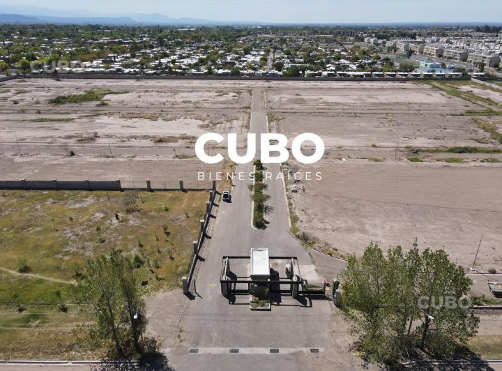 Terreno · 307m²