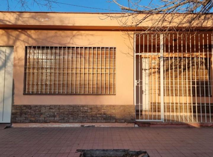 Casa · 190m² · 5 Ambientes · 3 Cocheras
