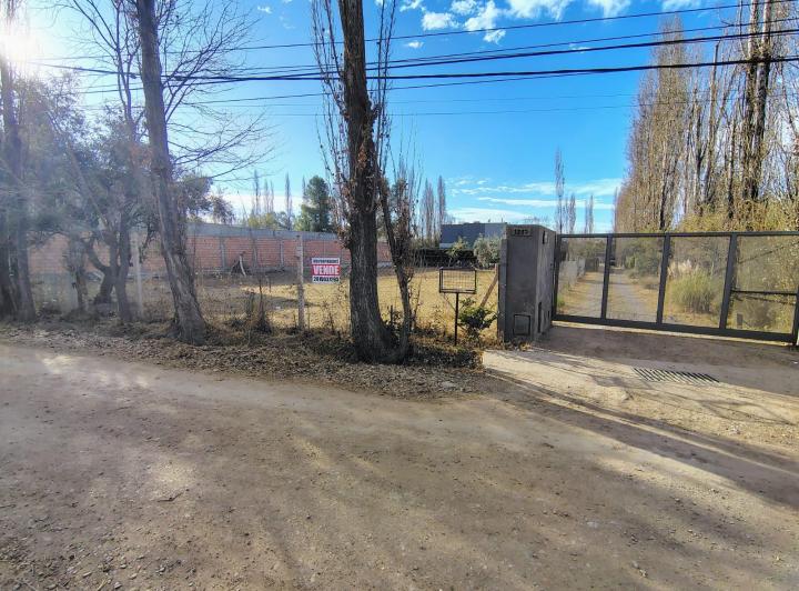 Terreno · 1075m²