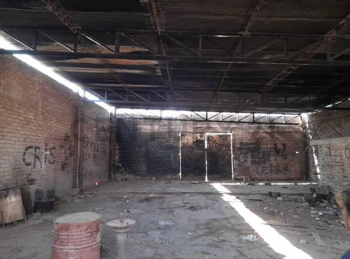 Bodega-Galpón · 300m² · 2 Ambientes