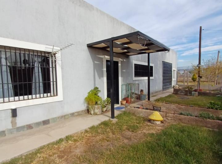 Casa · 325m² · 3 Ambientes · 1 Cochera