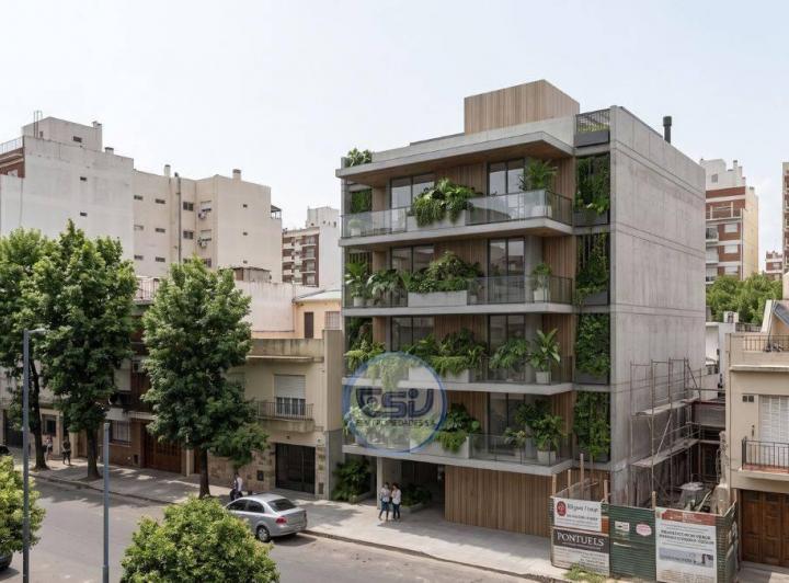 Terreno · 218m² · 6 Ambientes
