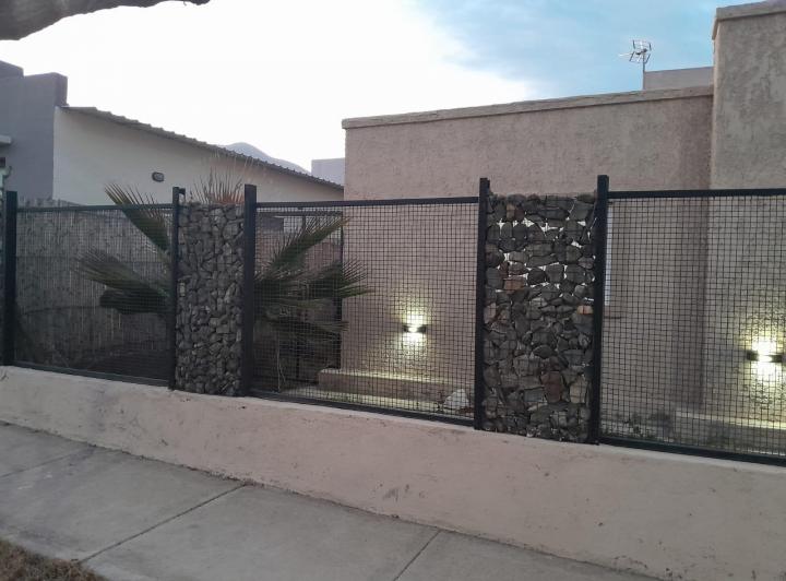 Casa · 140m² · 7 Ambientes