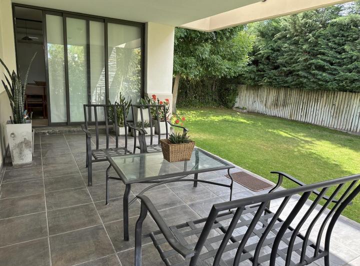 Casa · 305m² · 7 Ambientes · 1 Cochera