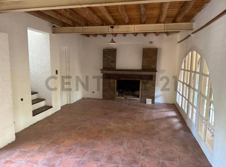 Casa · 295m² · 5 Ambientes · 2 Cocheras