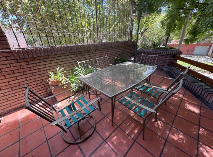 Departamento · 180m² · 6 Ambientes · 1 Cochera