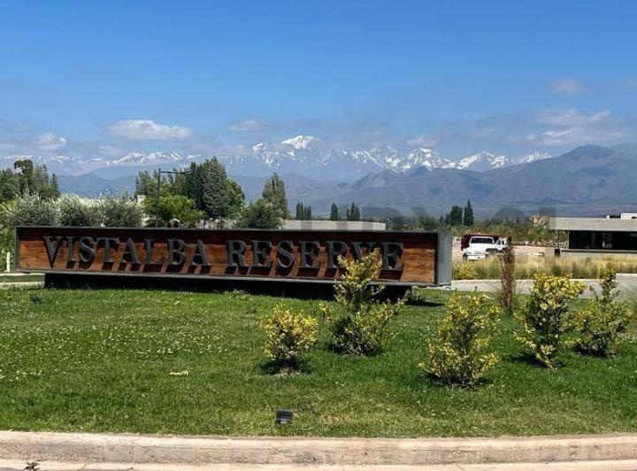Terreno · 914m²