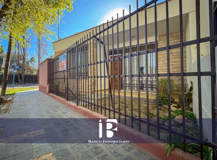 Casa · 119m² · 5 Ambientes · 2 Cocheras