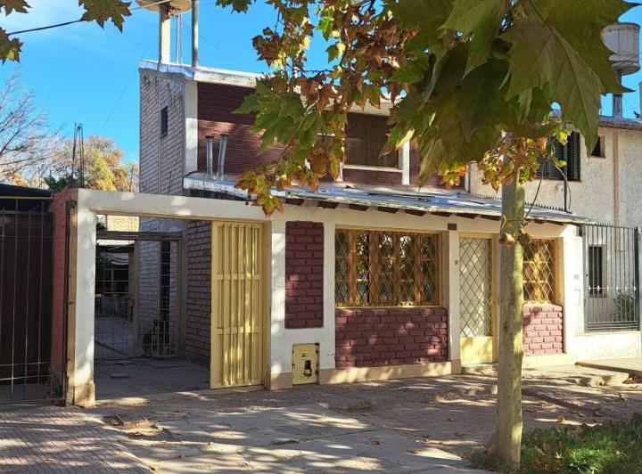 Casa · 186m² · 5 Ambientes · 1 Cochera