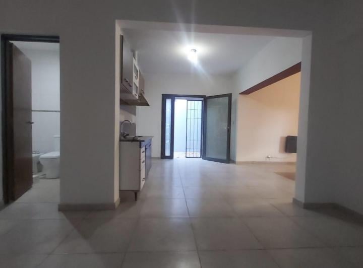 Casa · 130m² · 5 Dormitorios · 1 Cochera