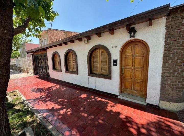 Casa · 202m² · 6 Ambientes