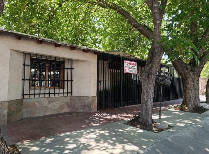 Casa · 110m² · 2 Dormitorios · 1 Cochera