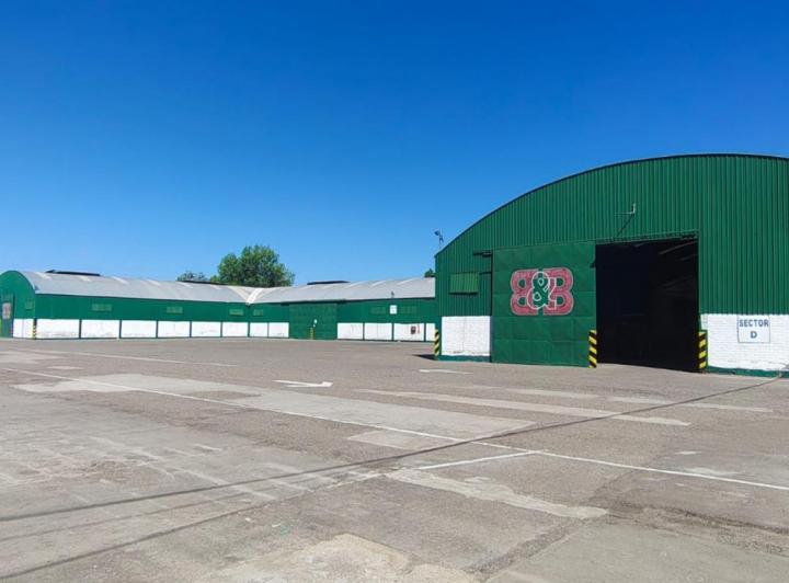Bodega-Galpón · 6195m²