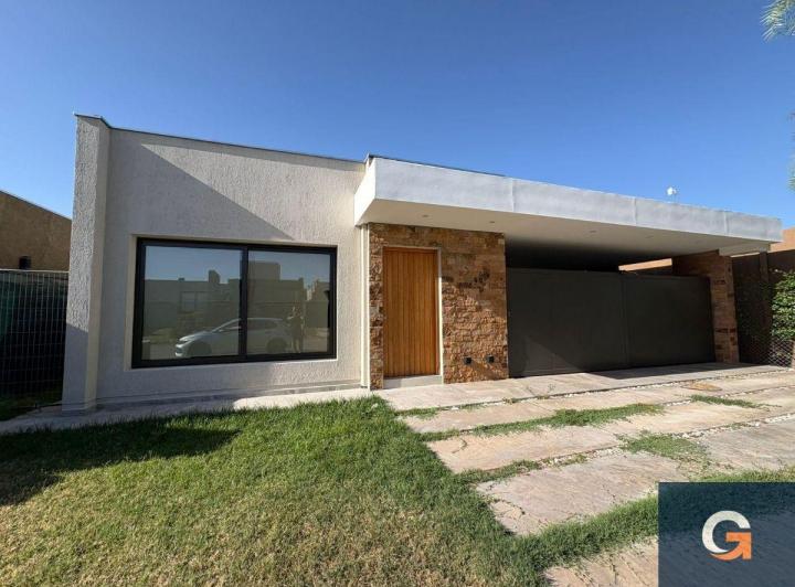 Casa · 180m² · 6 Ambientes · 2 Cocheras