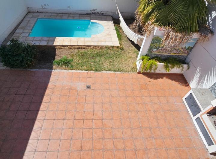 Casa · 221m² · 7 Ambientes · 2 Cocheras