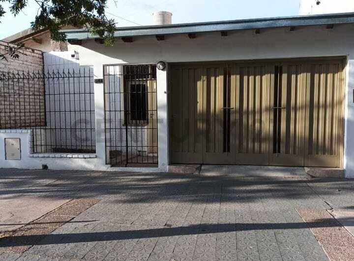 Casa · 96m² · 5 Ambientes · 1 Cochera