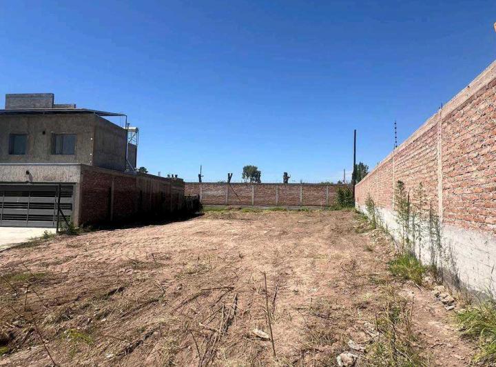 Terreno · 300m²