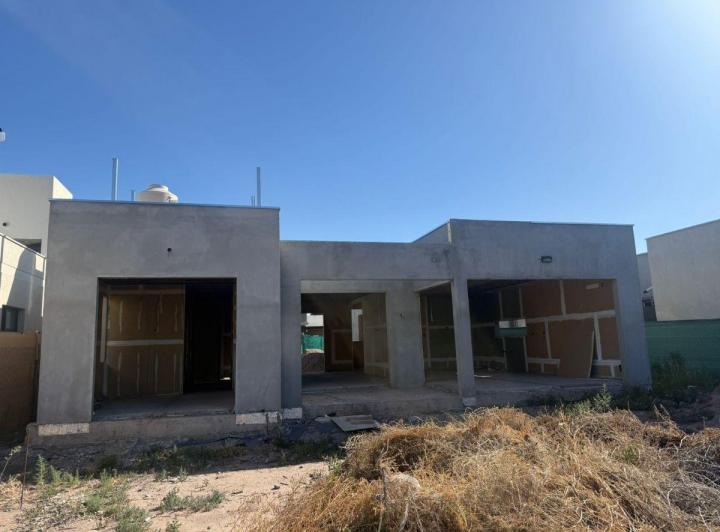 Casa · 115m² · 4 Ambientes · 2 Cocheras