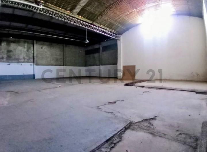 Bodega-Galpón · 791m² · 5 Ambientes · 10 Cocheras