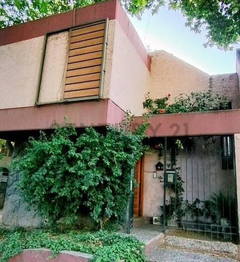Casa · 132m² · 5 Ambientes · 1 Cochera