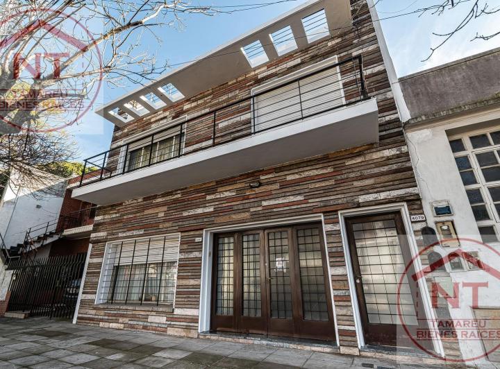 PH · 204m² · 9 Ambientes · 1 Cochera