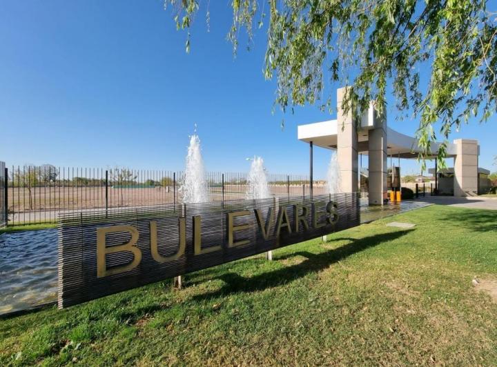 Terreno · 348m²
