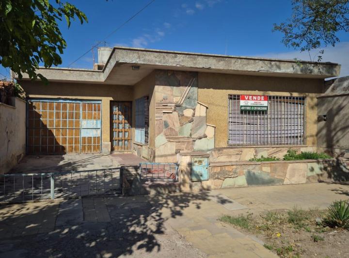 Casa · 137m² · 5 Ambientes · 1 Cochera