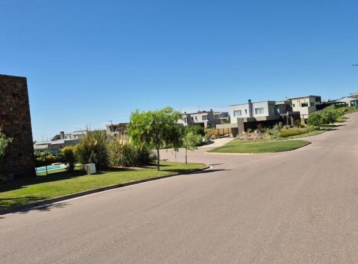 Terreno · 761m²